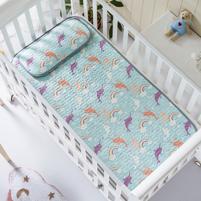 91家纺网 家纺一手货源 找家纺 小芽家居 2024新款儿童乳胶凉席卡通 彩虹海豚