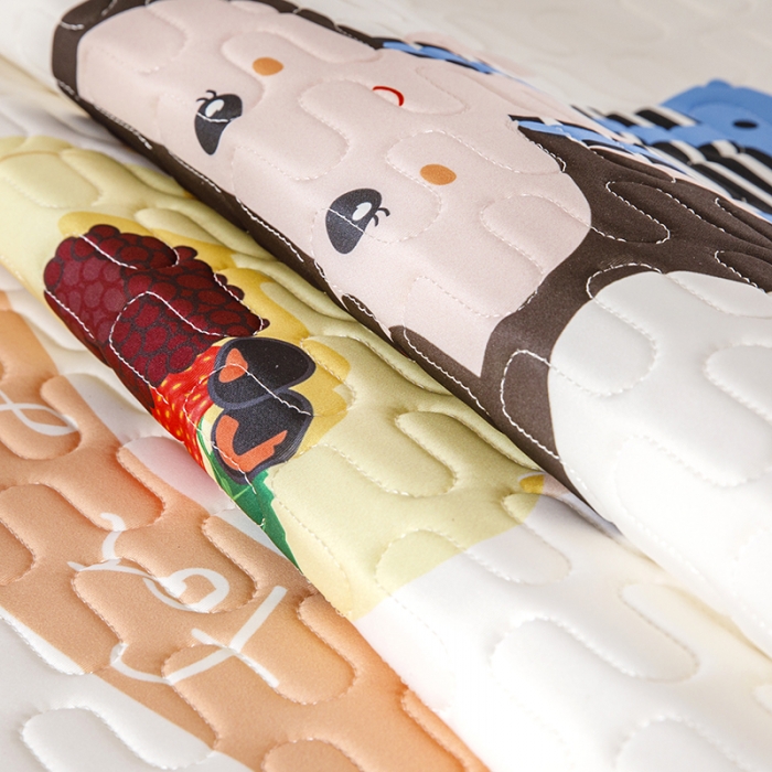 91家纺网 家纺一手货源 找家纺 小芽家居 2024新款儿童乳胶凉席卡通 草莓蛋糕