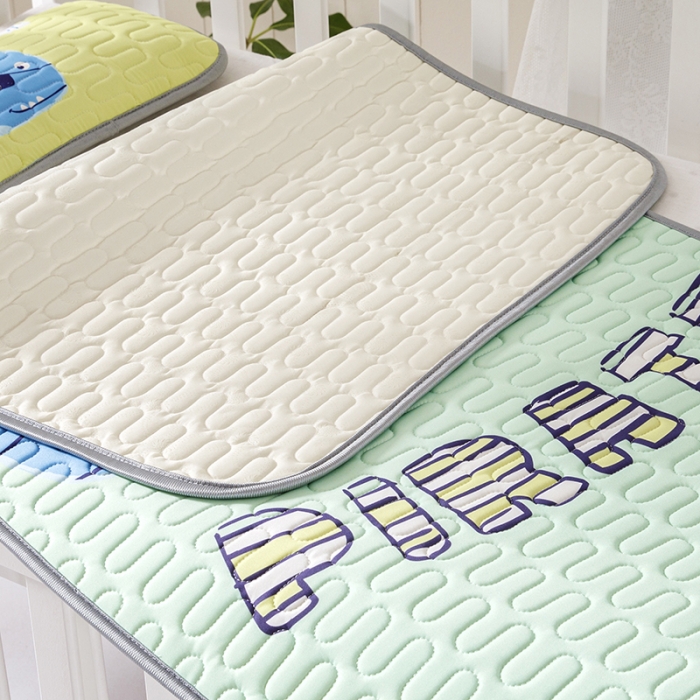 91家纺网 家纺一手货源 找家纺 小芽家居 2024新款儿童乳胶凉席卡通 搞怪鲸鱼