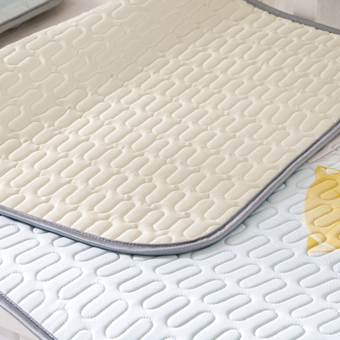 91家纺网 家纺一手货源 找家纺 小芽家居 2024新款儿童乳胶凉席卡通 喵星人