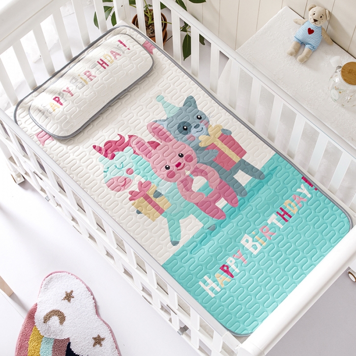 91家纺网 家纺一手货源 找家纺 小芽家居 2024新款儿童乳胶凉席卡通 生日快乐