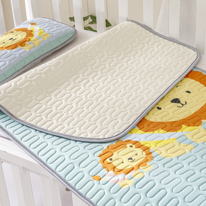 91家纺网 家纺一手货源 找家纺 小芽家居 2024新款儿童乳胶凉席卡通 小狮子