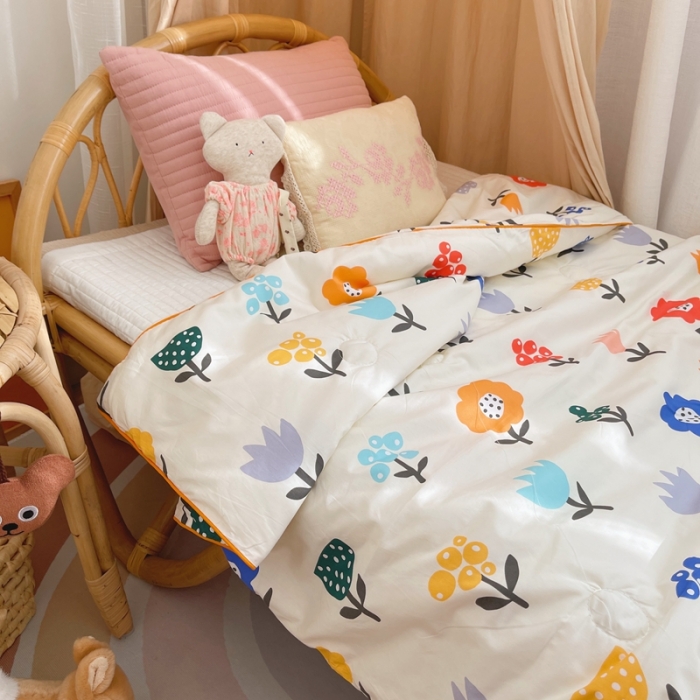 91家纺网 家纺一手货源 找家纺 星期八 2021新款全棉卡通儿童夏被 花花