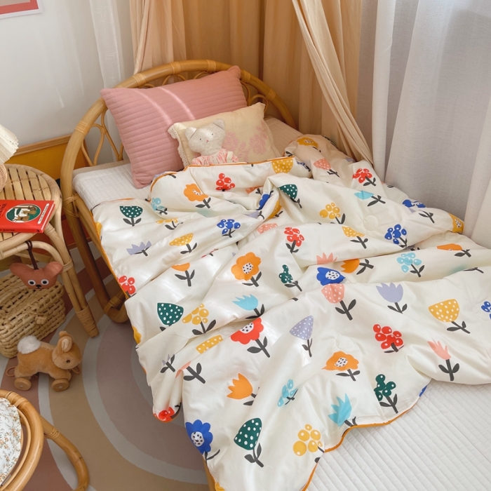 91家纺网 家纺一手货源 找家纺 星期八 2021新款全棉卡通儿童夏被 花花