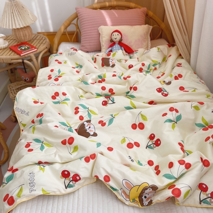 91家纺网 家纺一手货源 找家纺 星期八 2021新款全棉卡通儿童夏被 樱桃女孩