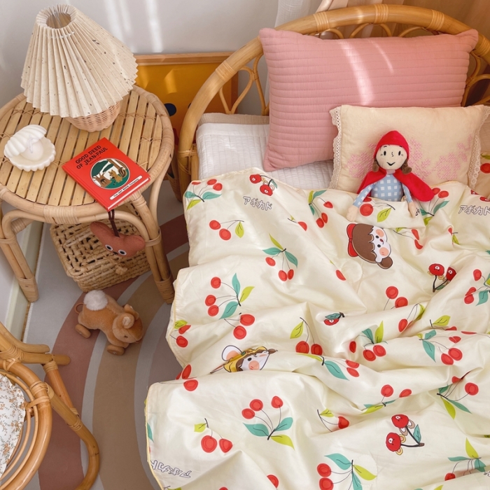 91家纺网 家纺一手货源 找家纺 星期八 2021新款全棉卡通儿童夏被 樱桃女孩