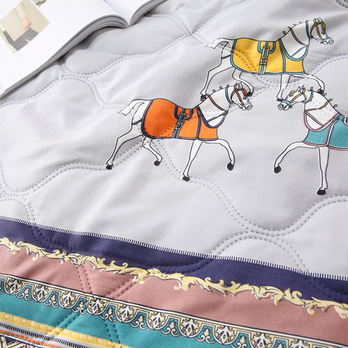 91家纺网 家纺一手货源 找家纺 畅销被业2021新款芦荟棉夏被夏凉被 罗马情韵