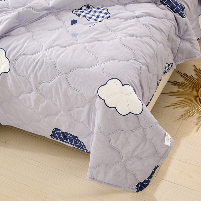 91家纺网 家纺一手货源 找家纺 畅销被业2021新款芦荟棉夏被夏凉被 云朵