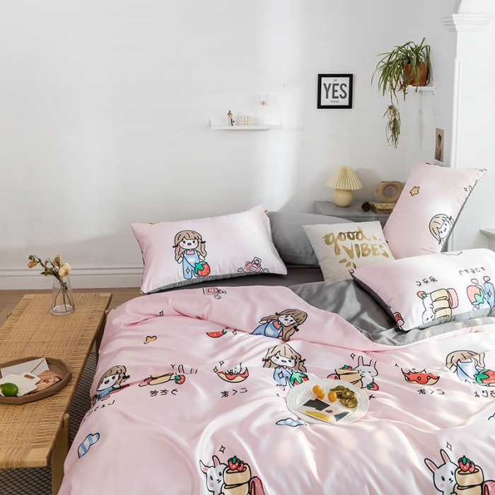 91家纺网 家纺一手货源 找家纺 琪格格纺织 2022新款水洗真丝印花四件套 草莓女孩