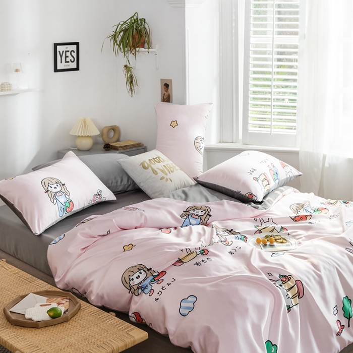 91家纺网 家纺一手货源 找家纺 琪格格纺织 2022新款水洗真丝印花四件套 草莓女孩