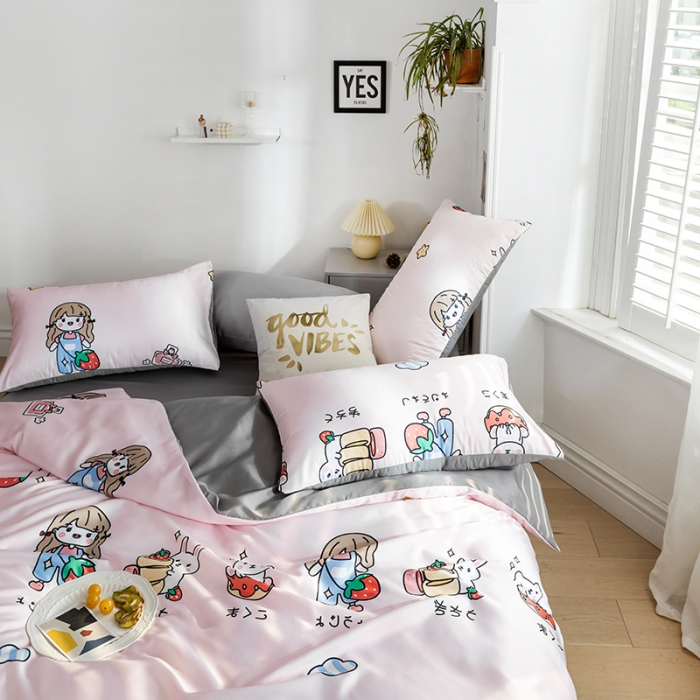 91家纺网 家纺一手货源 找家纺 琪格格纺织 2022新款水洗真丝印花四件套 草莓女孩