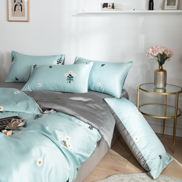 91家纺网 家纺一手货源 找家纺 琪格格纺织 2022新款水洗真丝印花四件套 雏菊蓝