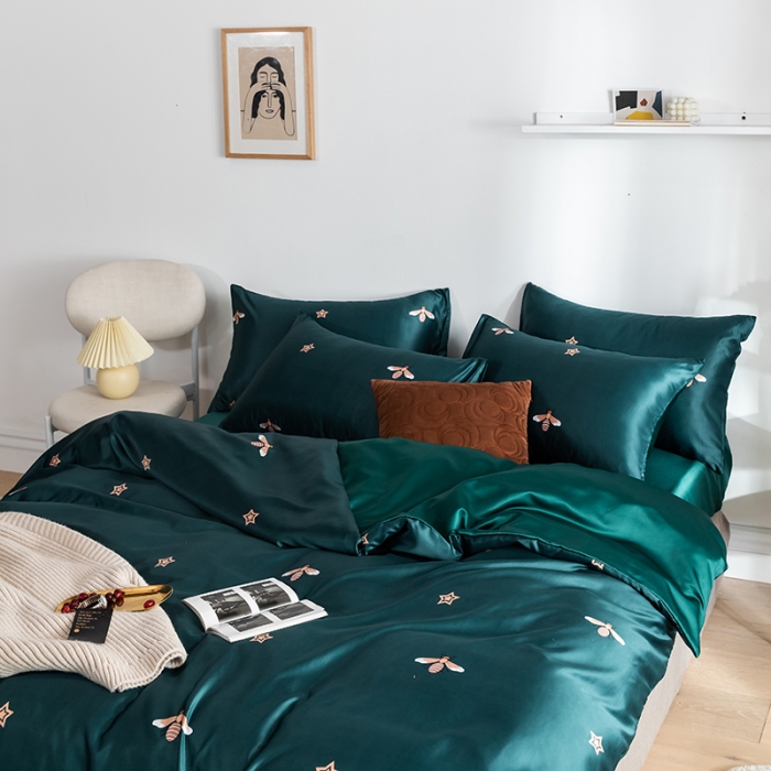 91家纺网 家纺一手货源 找家纺 琪格格纺织 2022新款水洗真丝印花四件套 小蜜蜂