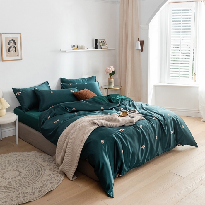 91家纺网 家纺一手货源 找家纺 琪格格纺织 2022新款水洗真丝印花四件套 小蜜蜂