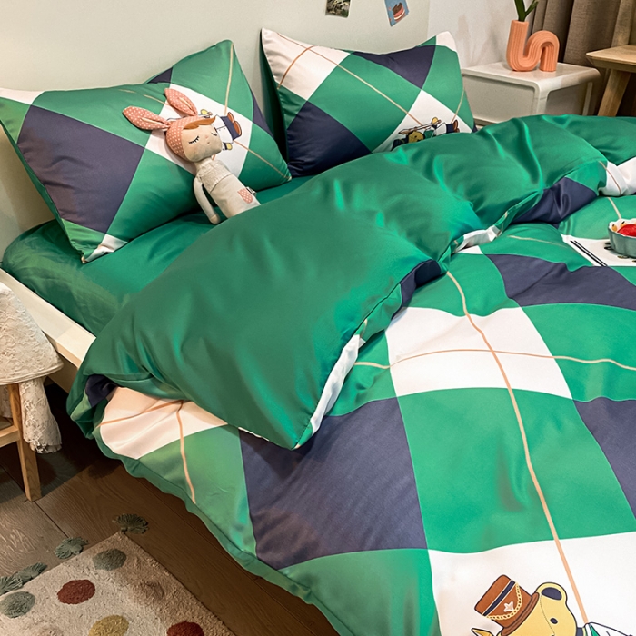 91家纺网 家纺一手货源 找家纺 琪格格纺织 2022新款水洗真丝印花四件套 护卫熊