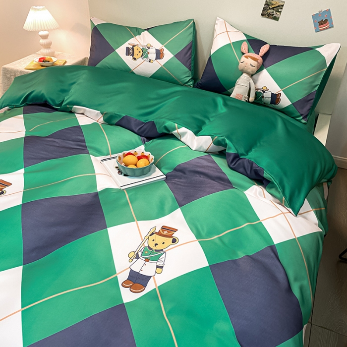 91家纺网 家纺一手货源 找家纺 琪格格纺织 2022新款水洗真丝印花四件套 护卫熊