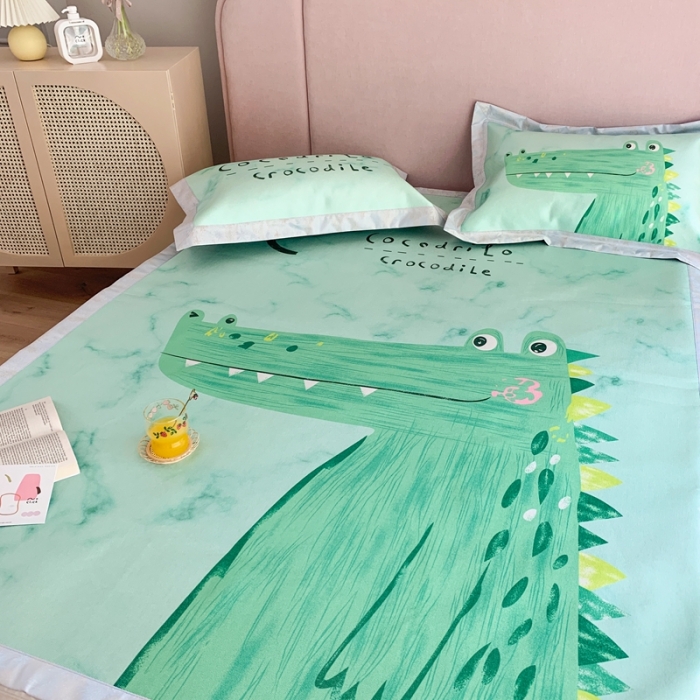 91家纺网 家纺一手货源 找家纺 时年家纺 2021新款卡通水洗冰露丝养生凉席 鳄鱼君