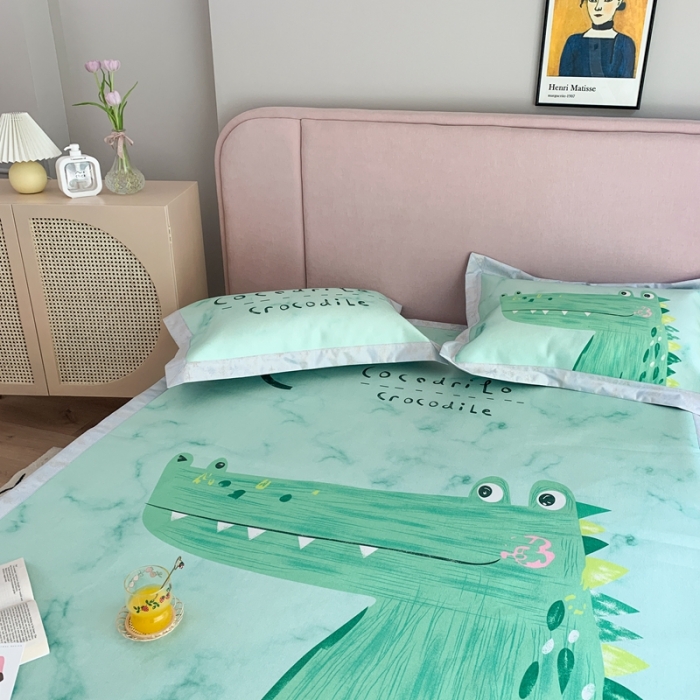 91家纺网 家纺一手货源 找家纺 时年家纺 2021新款卡通水洗冰露丝养生凉席 鳄鱼君