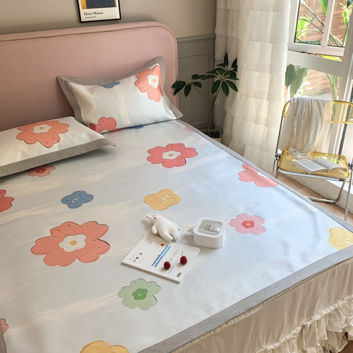 91家纺网 家纺一手货源 找家纺 时年家纺 2021新款卡通水洗冰露丝养生凉席 水彩画