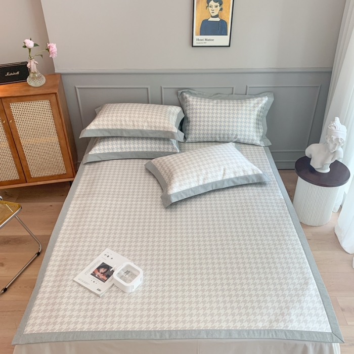 91家纺网 家纺一手货源 找家纺 时年家纺 2021新款千鸟格和肌理纹水洗冰露丝养生凉席 千鸟格-奶咖