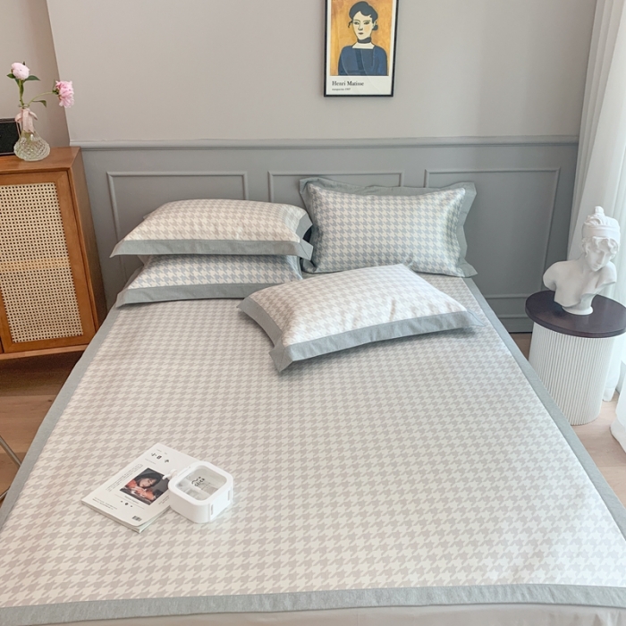 91家纺网 家纺一手货源 找家纺 时年家纺 2021新款千鸟格和肌理纹水洗冰露丝养生凉席 千鸟格-奶咖