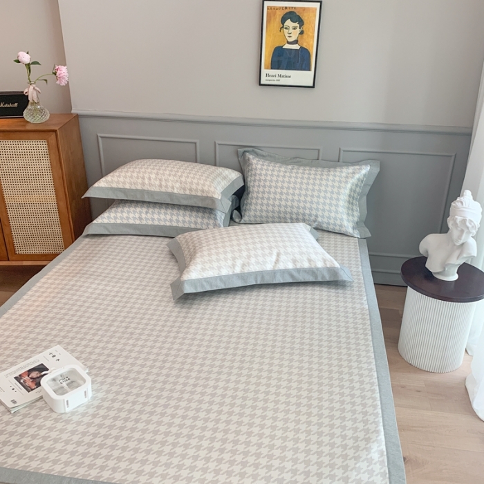 91家纺网 家纺一手货源 找家纺 时年家纺 2021新款千鸟格和肌理纹水洗冰露丝养生凉席 千鸟格-奶咖