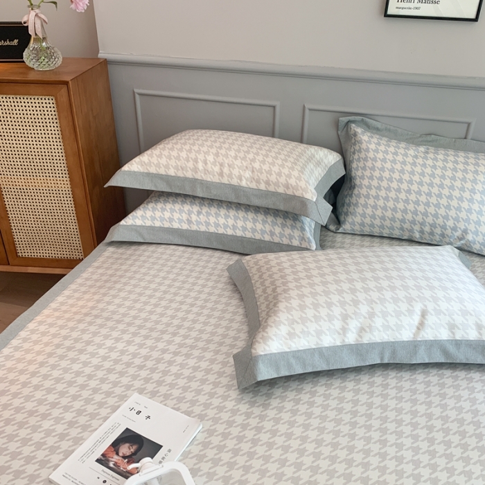 91家纺网 家纺一手货源 找家纺 时年家纺 2021新款千鸟格和肌理纹水洗冰露丝养生凉席 千鸟格-奶咖