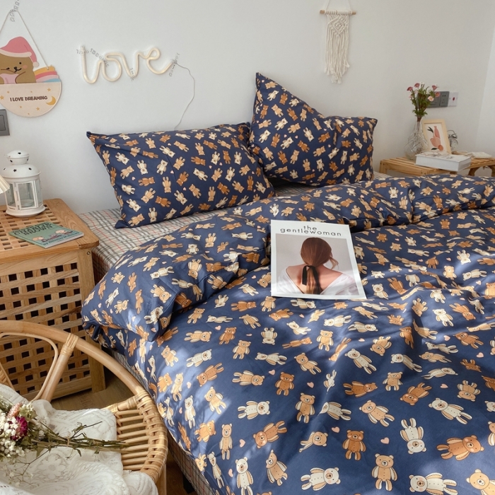 91家纺网 家纺一手货源 找家纺 2022年新款卡通系列全棉印花四件套实拍图直播爆款 布偶熊