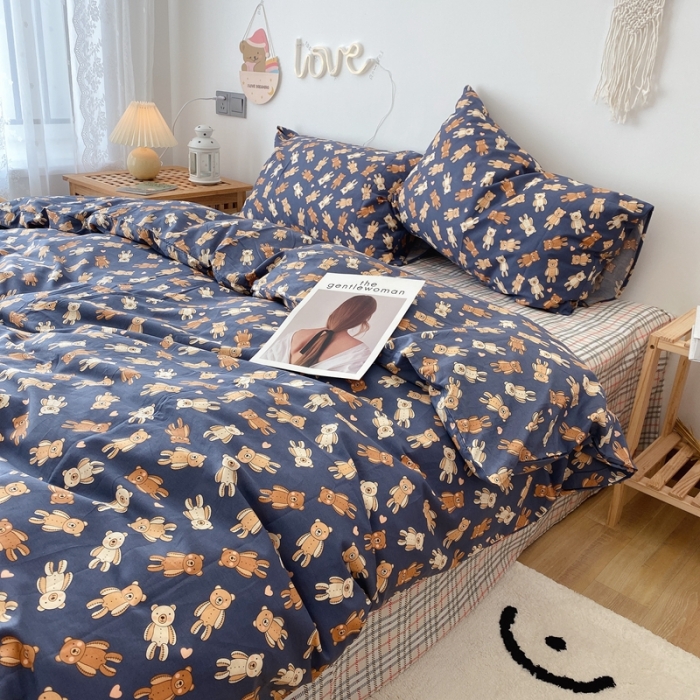 91家纺网 家纺一手货源 找家纺 2022年新款卡通系列全棉印花四件套实拍图直播爆款 布偶熊