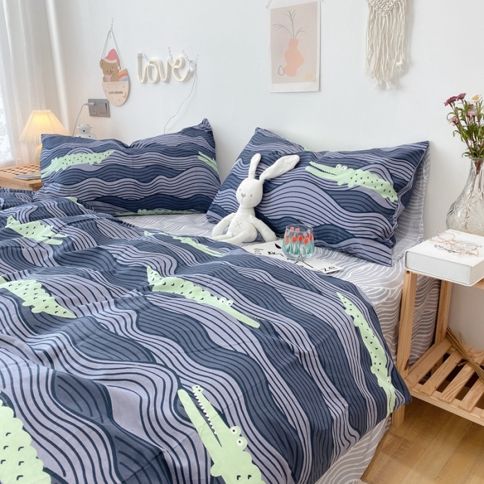 91家纺网 家纺一手货源 找家纺 2022年新款卡通系列全棉印花四件套实拍图直播爆款 鳄鱼先森