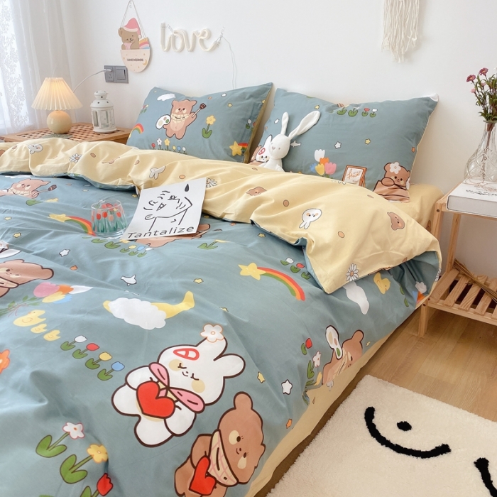 91家纺网 家纺一手货源 找家纺 2022年新款卡通系列全棉印花四件套实拍图直播爆款 快乐玩伴