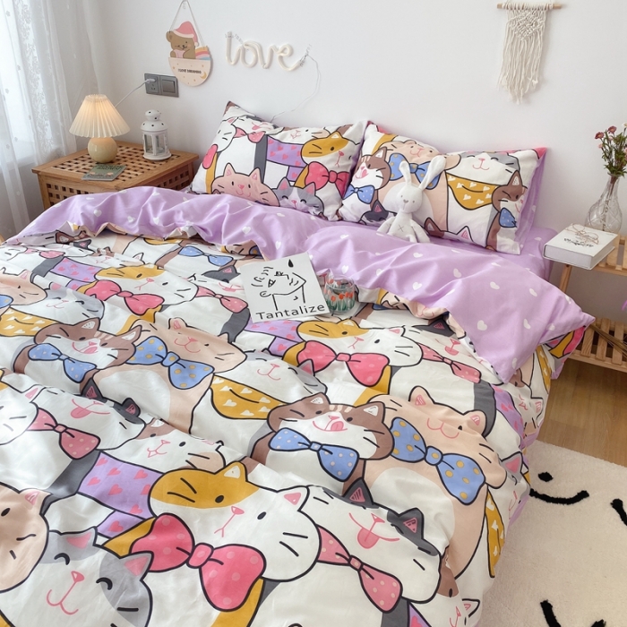 91家纺网 家纺一手货源 找家纺 2022年新款卡通系列全棉印花四件套实拍图直播爆款 喵喵聚会