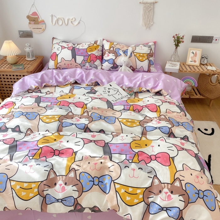 91家纺网 家纺一手货源 找家纺 2022年新款卡通系列全棉印花四件套实拍图直播爆款 喵喵聚会