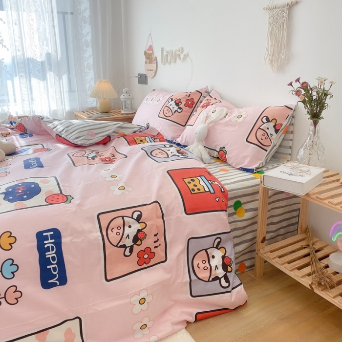 91家纺网 家纺一手货源 找家纺 2022年新款卡通系列全棉印花四件套实拍图直播爆款 奶牛宝贝