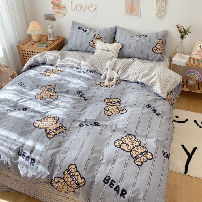 91家纺网 家纺一手货源 找家纺 2022年新款卡通系列全棉印花四件套实拍图直播爆款 时尚熊