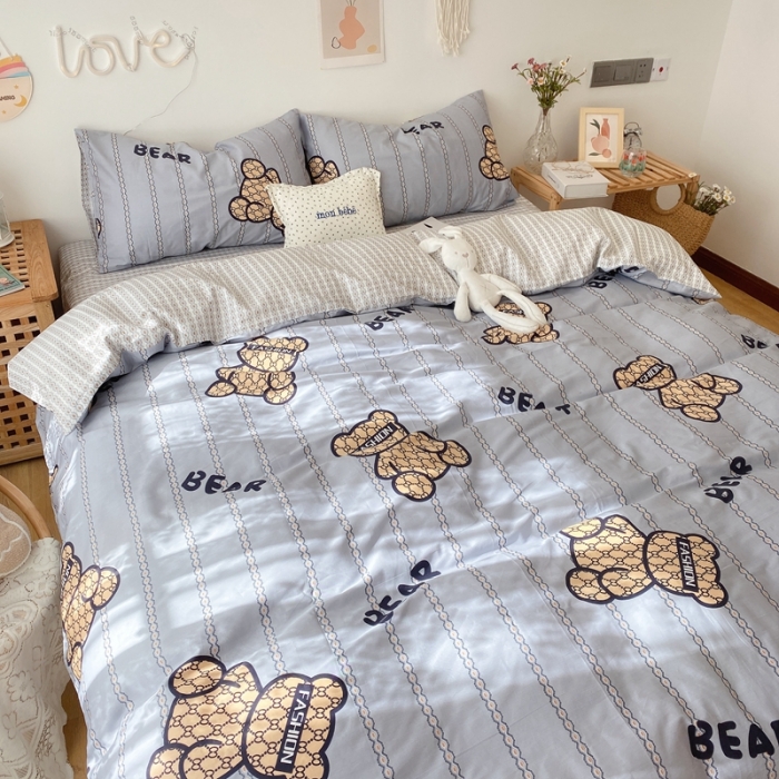 91家纺网 家纺一手货源 找家纺 2022年新款卡通系列全棉印花四件套实拍图直播爆款 时尚熊