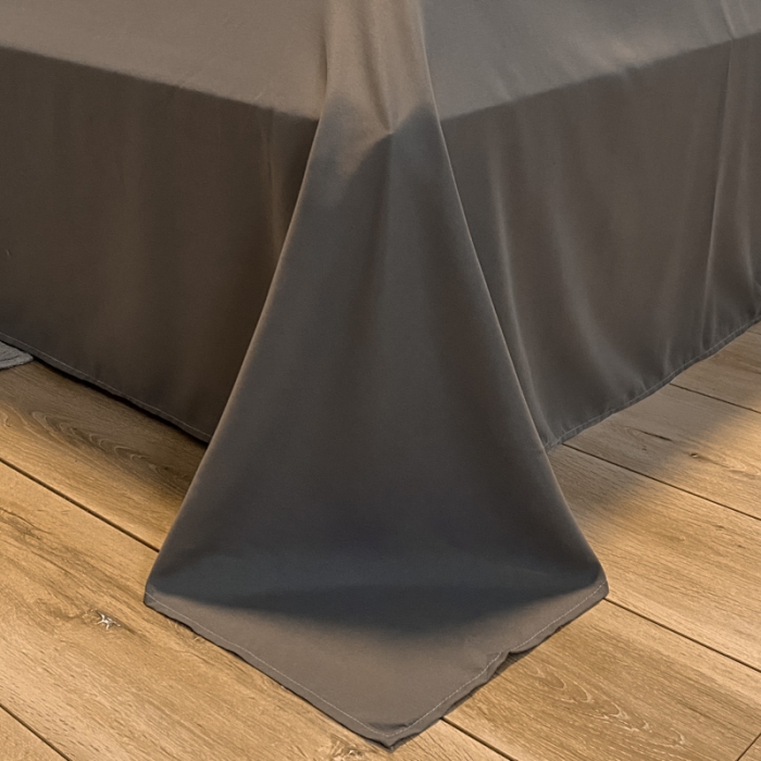 91家纺网 家纺一手货源 找家纺 贝拉梦 2021新款纯色混搭风四件套酒红+深灰