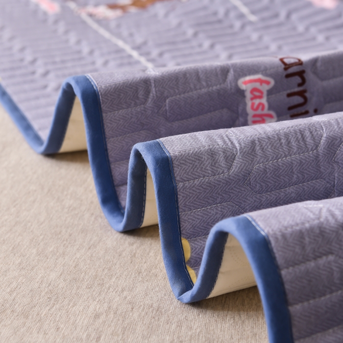 91家纺网 家纺一手货源 找家纺 床笠人家 2021新款全棉夹棉防水床护垫 绿野仙踪