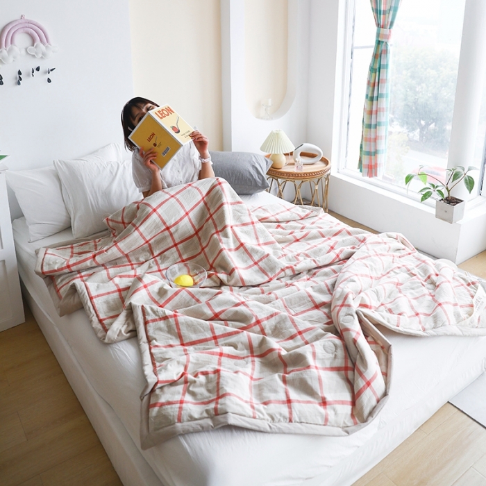 91家纺网 家纺一手货源 找家纺 薇玛仕2023新款全棉水洗色织夏凉被空调被 千线格-粉