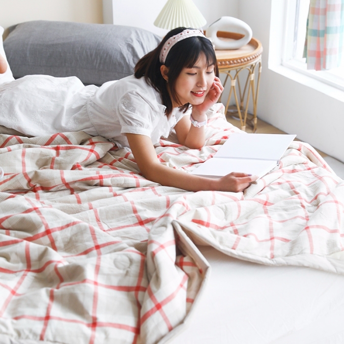 91家纺网 家纺一手货源 找家纺 薇玛仕2023新款全棉水洗色织夏凉被空调被 千线格-粉