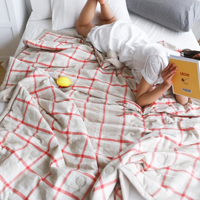 91家纺网 家纺一手货源 找家纺 薇玛仕2023新款全棉水洗色织夏凉被空调被 千线格-粉