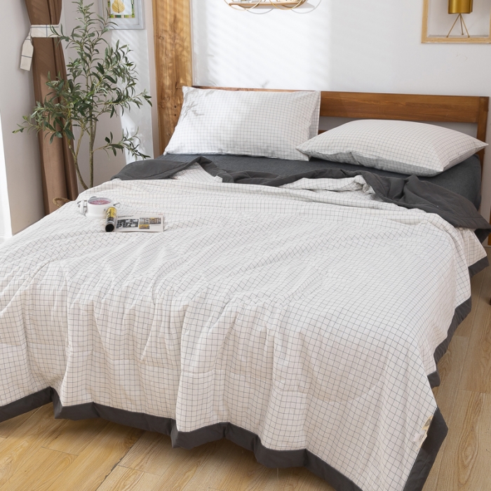 91家纺网 家纺一手货源 找家纺 天瑜家纺 2023新款全棉色织水洗棉夏被 白小格