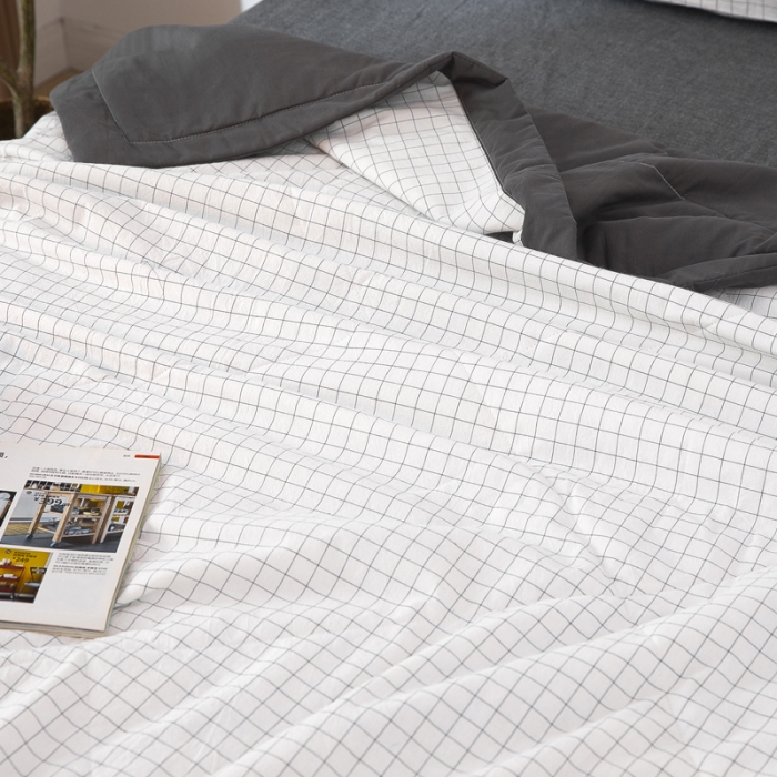 91家纺网 家纺一手货源 找家纺 天瑜家纺 2023新款全棉色织水洗棉夏被 白小格