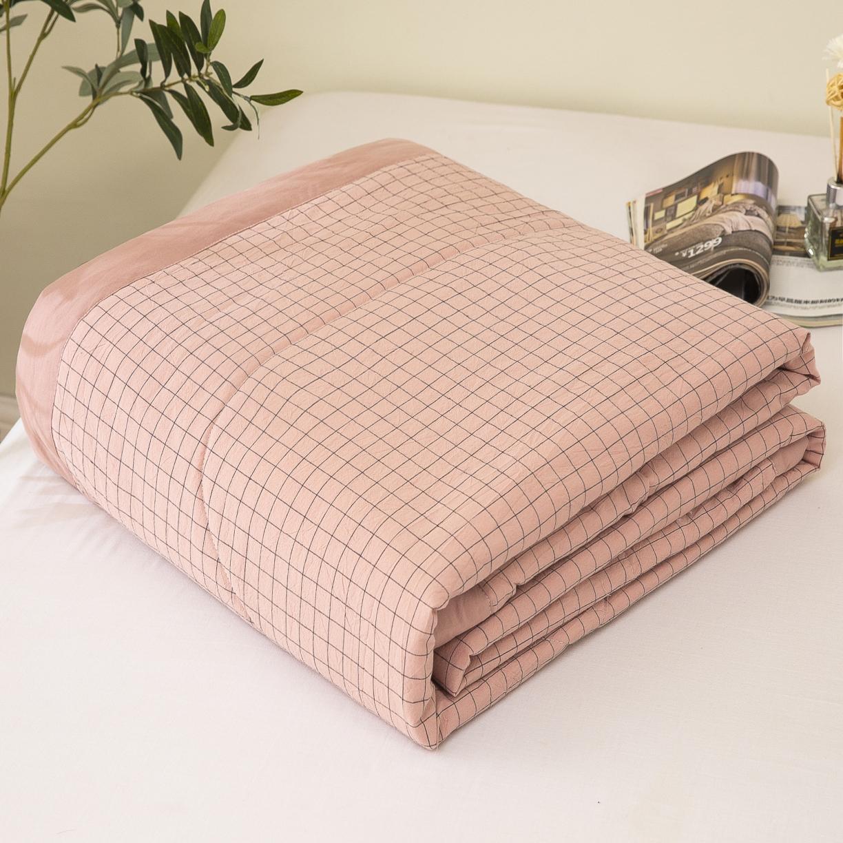 91家纺网 家纺一手货源 找家纺 天瑜家纺 2023新款全棉色织水洗棉夏被 豆沙小格