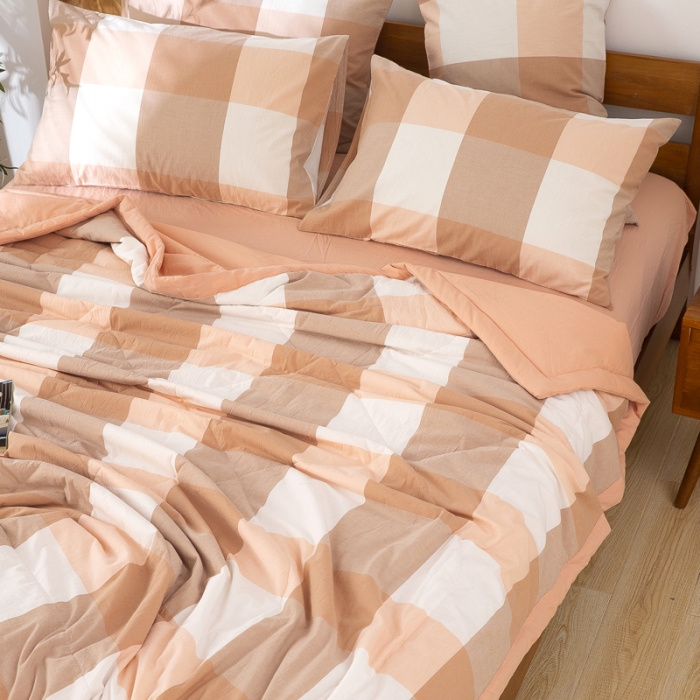 91家纺网 家纺一手货源 找家纺 天瑜家纺 2023新款全棉色织水洗棉夏被 粉大格