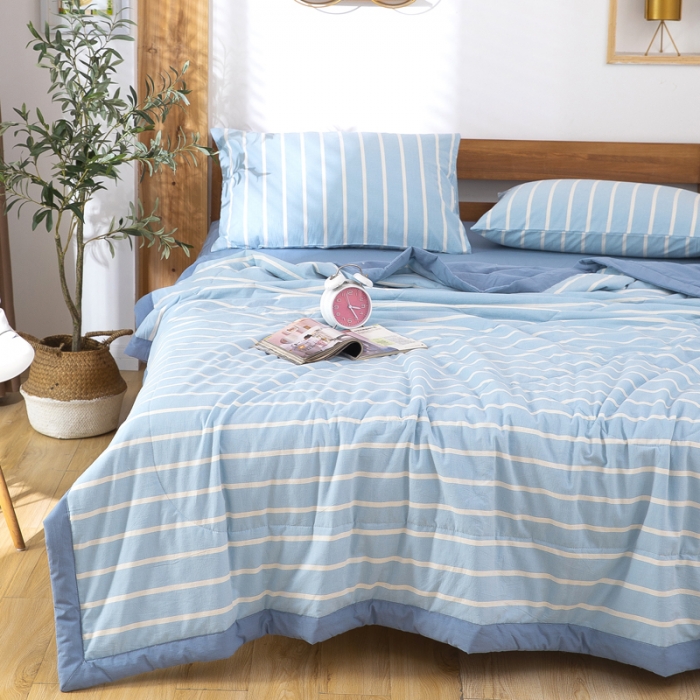 91家纺网 家纺一手货源 找家纺 天瑜家纺 2023新款全棉色织水洗棉夏被 蓝宽条