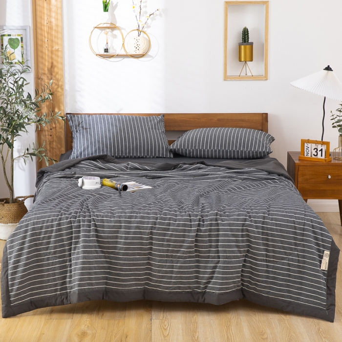 91家纺网 家纺一手货源 找家纺 天瑜家纺 2023新款全棉色织水洗棉夏被 深灰细条