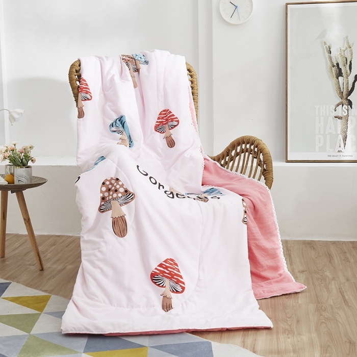 91家纺网 家纺一手货源 找家纺 畅销被业2023新款水洗棉夏被夏凉被 蘑菇