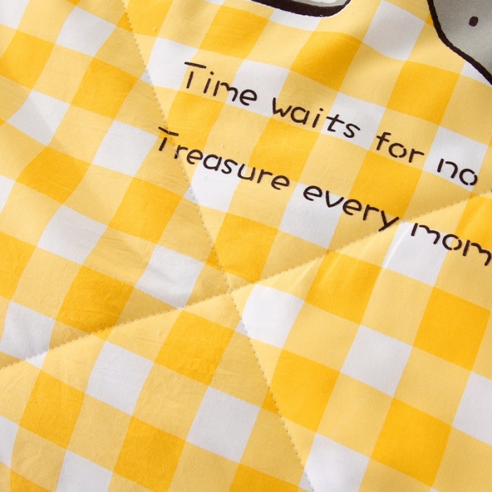 91家纺网 家纺一手货源 找家纺 畅销被业2024新款水洗棉夏被夏凉被 草莓格