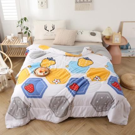 91家纺网 家纺一手货源 找家纺 畅销被业2024新款水洗棉夏被夏凉被 几何草莓